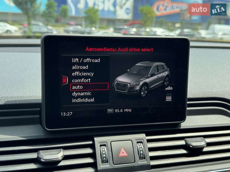 Позашляховик / Кросовер Audi Q5 2020 в Києві