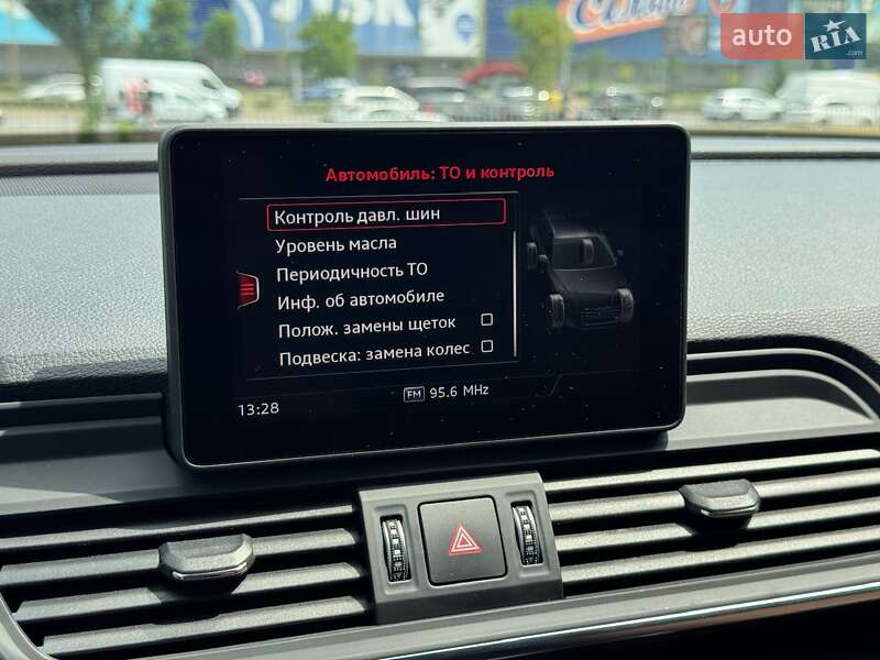 Позашляховик / Кросовер Audi Q5 2020 в Києві