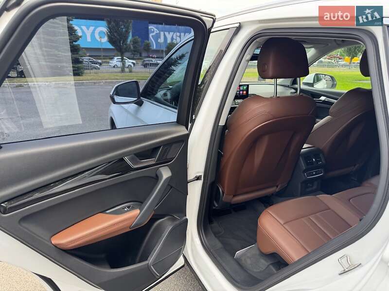 Позашляховик / Кросовер Audi Q5 2020 в Києві