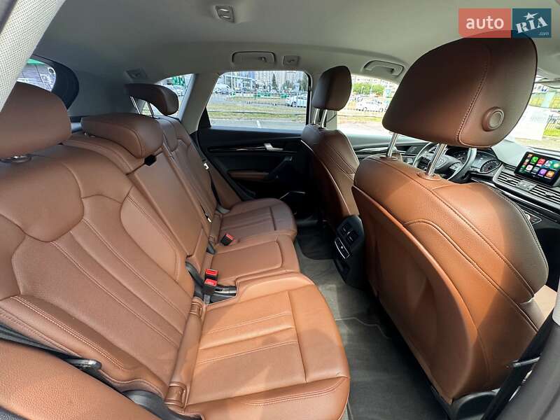 Позашляховик / Кросовер Audi Q5 2020 в Києві