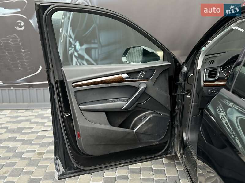 Позашляховик / Кросовер Audi Q5 2018 в Львові