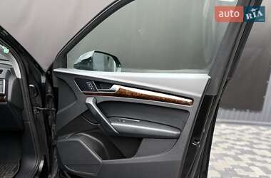 Внедорожник / Кроссовер Audi Q5 2018 в 