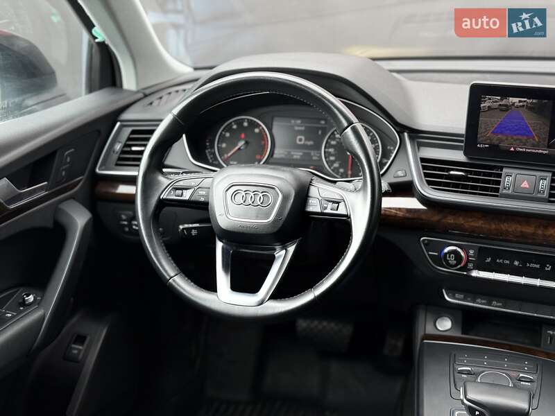 Позашляховик / Кросовер Audi Q5 2018 в Львові
