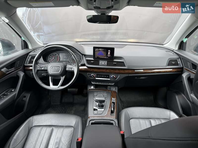 Позашляховик / Кросовер Audi Q5 2018 в Львові