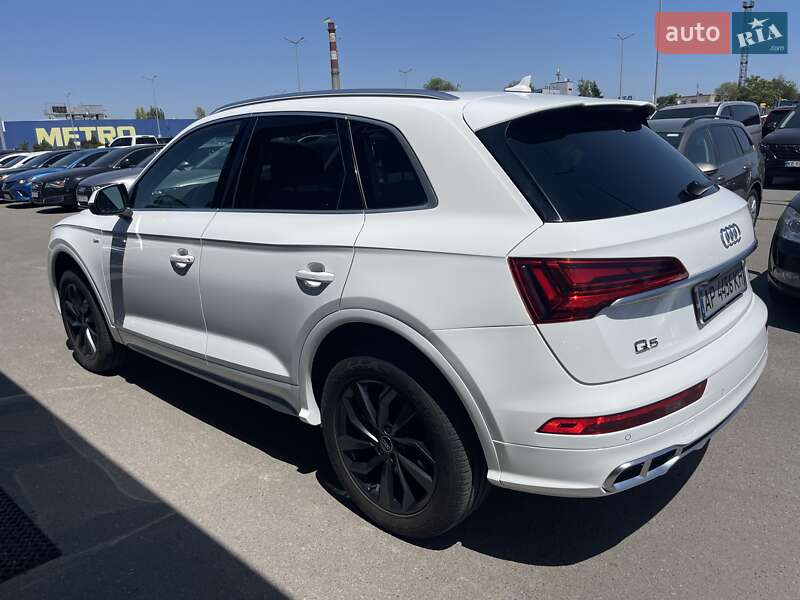 Позашляховик / Кросовер Audi Q5 2023 в Дніпрі