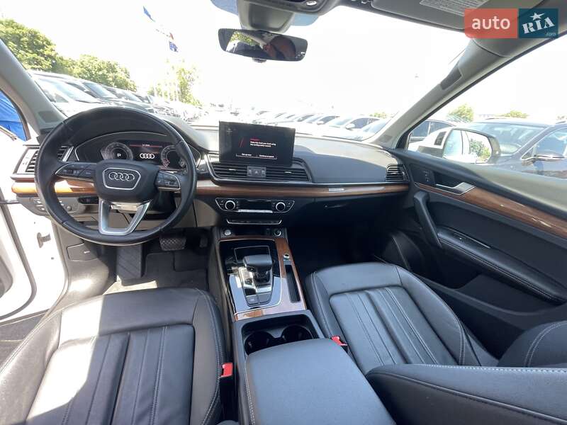 Позашляховик / Кросовер Audi Q5 2023 в Дніпрі