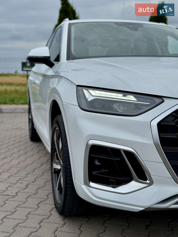 Внедорожник / Кроссовер Audi Q5 2023 в Ровно