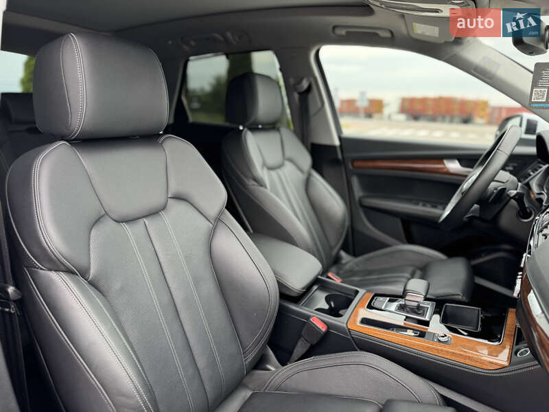 Внедорожник / Кроссовер Audi Q5 2023 в Ровно