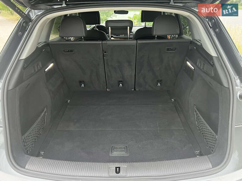 Внедорожник / Кроссовер Audi Q5 2022 в Киеве