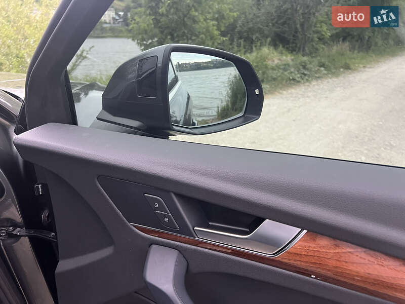 Внедорожник / Кроссовер Audi Q5 2022 в Киеве