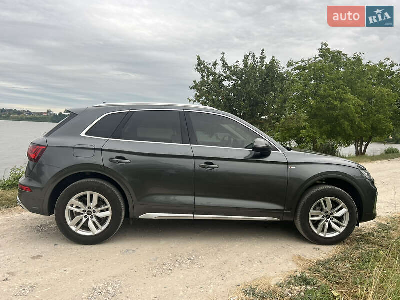 Внедорожник / Кроссовер Audi Q5 2022 в Киеве