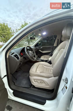 Внедорожник / Кроссовер Audi Q5 2010 в 