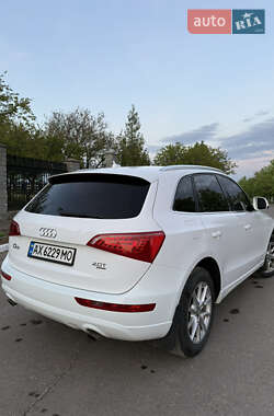 Внедорожник / Кроссовер Audi Q5 2010 в 