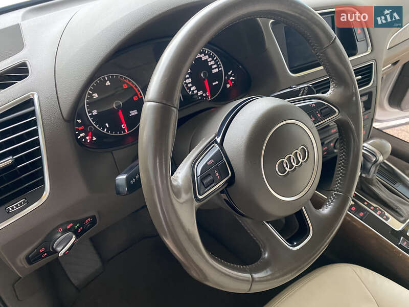 Внедорожник / Кроссовер Audi Q5 2012 в Ивано-Франковске