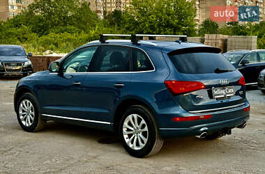 Позашляховик / Кросовер Audi Q5 2015 в 