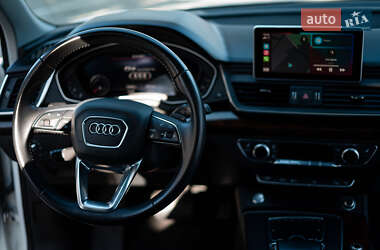 Внедорожник / Кроссовер Audi Q5 2017 в 