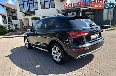 Позашляховик / Кросовер Audi Q5 2017 в 