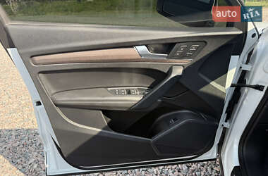Внедорожник / Кроссовер Audi Q5 2021 в 
