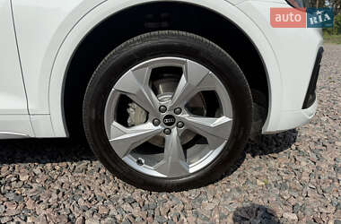 Внедорожник / Кроссовер Audi Q5 2021 в 