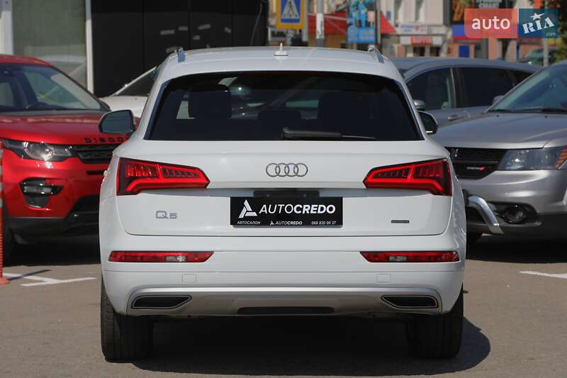 Позашляховик / Кросовер Audi Q5 2019 в Харкові