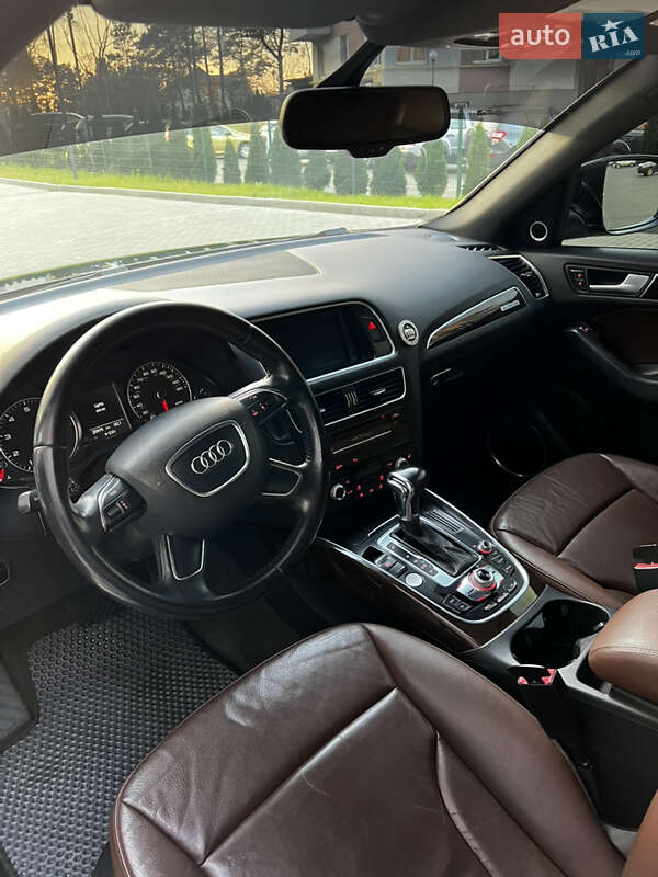 Позашляховик / Кросовер Audi Q5 2013 в Новояворівську