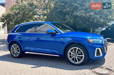 Позашляховик / Кросовер Audi Q5 2020 в 
