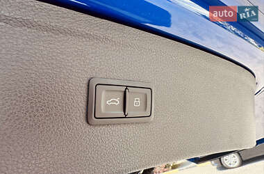 Позашляховик / Кросовер Audi Q5 2020 в 