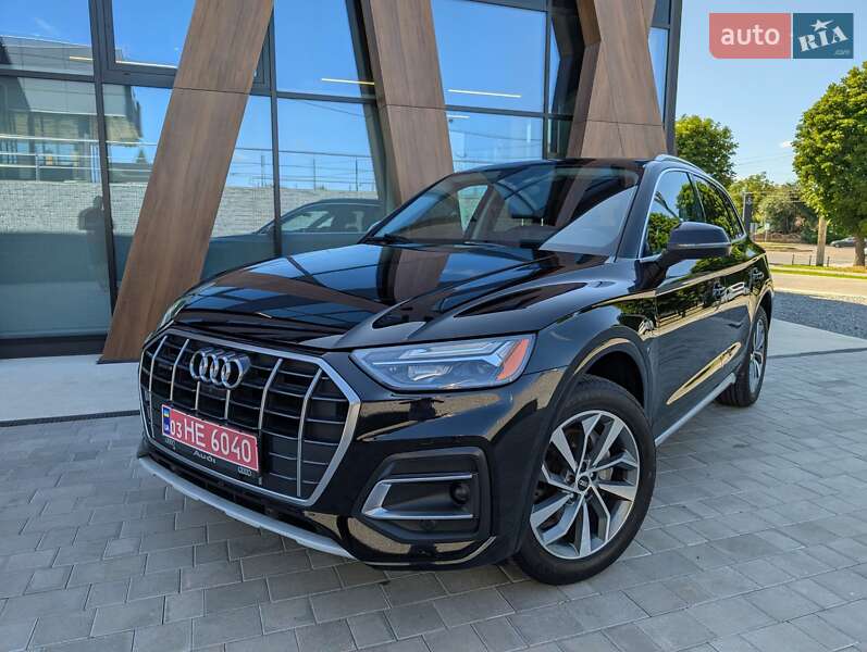 Позашляховик / Кросовер Audi Q5 2020 в 