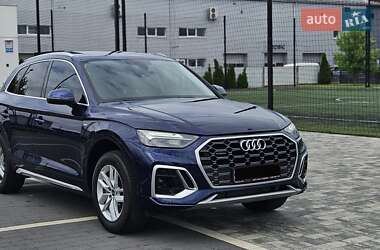 Внедорожник / Кроссовер Audi Q5 2022 в 