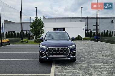 Внедорожник / Кроссовер Audi Q5 2022 в 