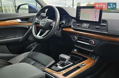 Внедорожник / Кроссовер Audi Q5 2022 в 