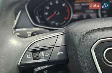 Внедорожник / Кроссовер Audi Q5 2022 в 