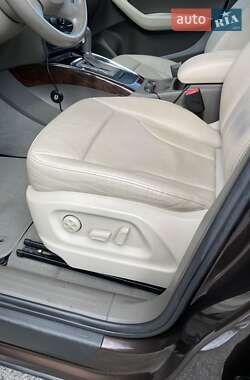 Внедорожник / Кроссовер Audi Q5 2012 в 