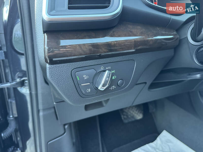Позашляховик / Кросовер Audi Q5 2018 в Луцьку
