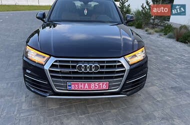 Позашляховик / Кросовер Audi Q5 2018 в 