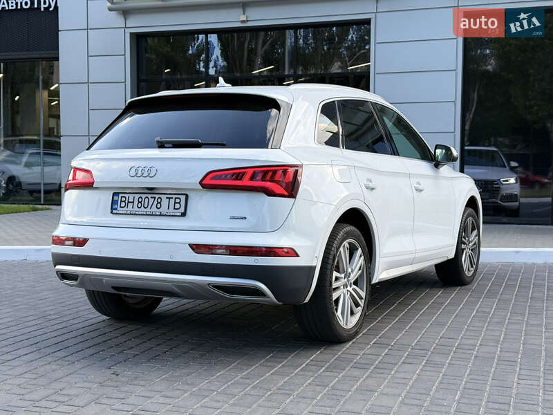 Позашляховик / Кросовер Audi Q5 2017 в Одесі
