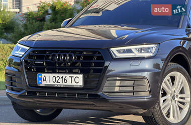 Позашляховик / Кросовер Audi Q5 2017 в 