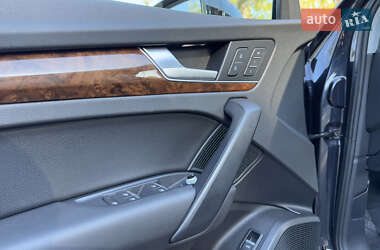 Позашляховик / Кросовер Audi Q5 2017 в 