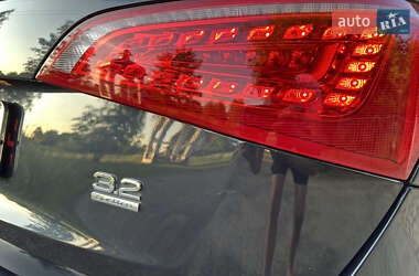 Позашляховик / Кросовер Audi Q5 2011 в 