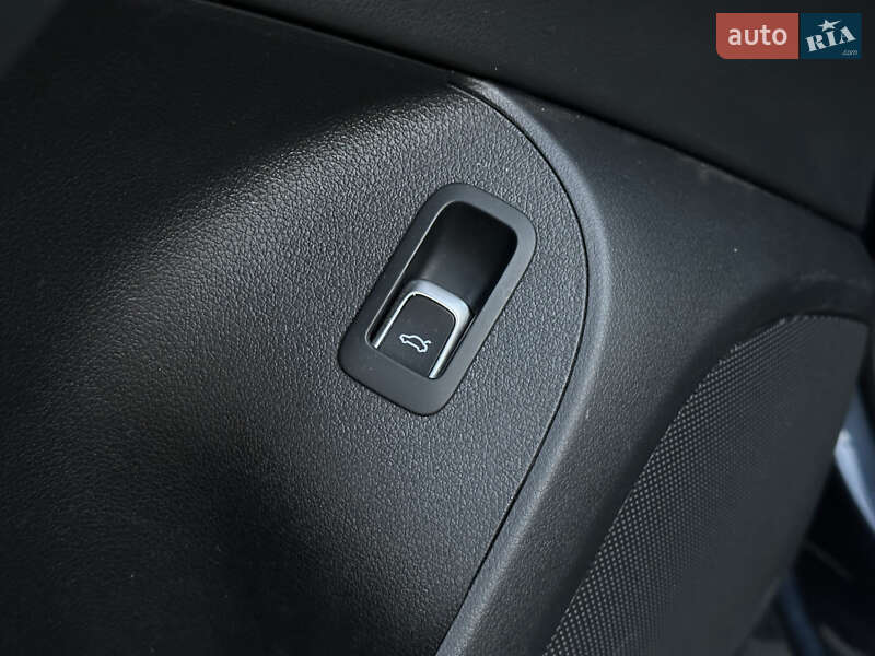 Позашляховик / Кросовер Audi Q5 2015 в Стрию
