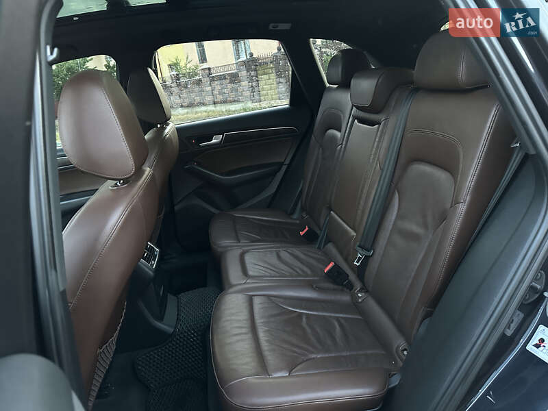 Позашляховик / Кросовер Audi Q5 2015 в Стрию