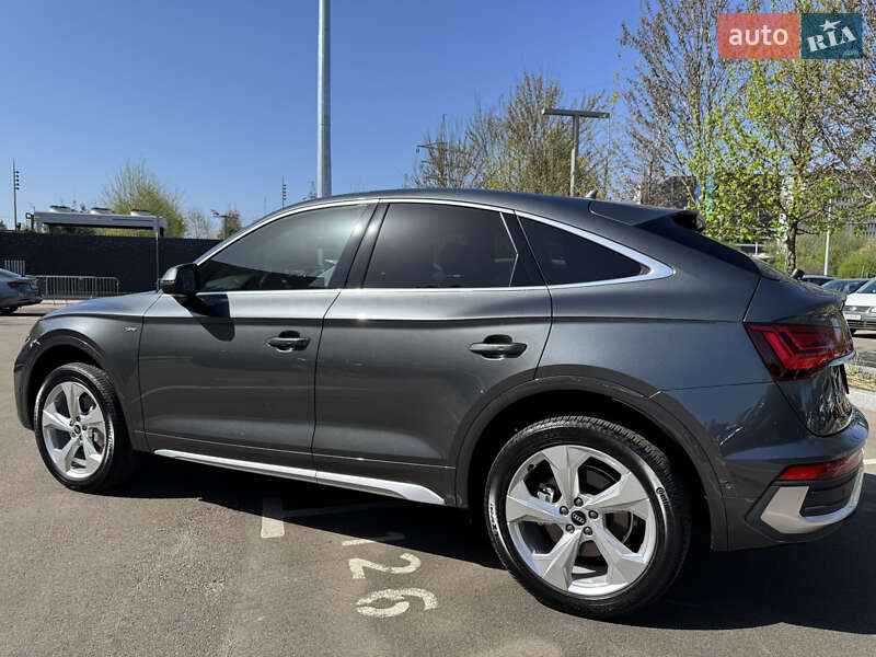 Внедорожник / Кроссовер Audi Q5 2023 в Киеве