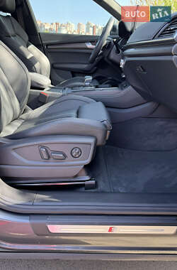 Внедорожник / Кроссовер Audi Q5 2023 в 