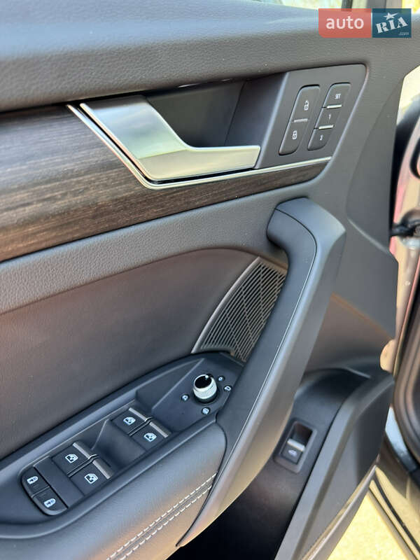 Внедорожник / Кроссовер Audi Q5 2023 в Киеве