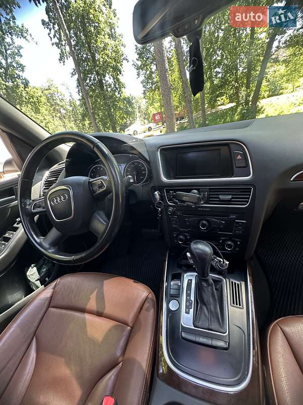 Позашляховик / Кросовер Audi Q5 2011 в Києві