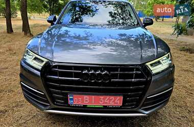 Внедорожник / Кроссовер Audi Q5 2018 в 