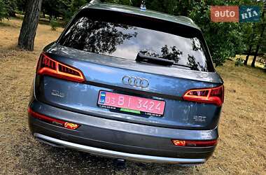 Внедорожник / Кроссовер Audi Q5 2018 в 