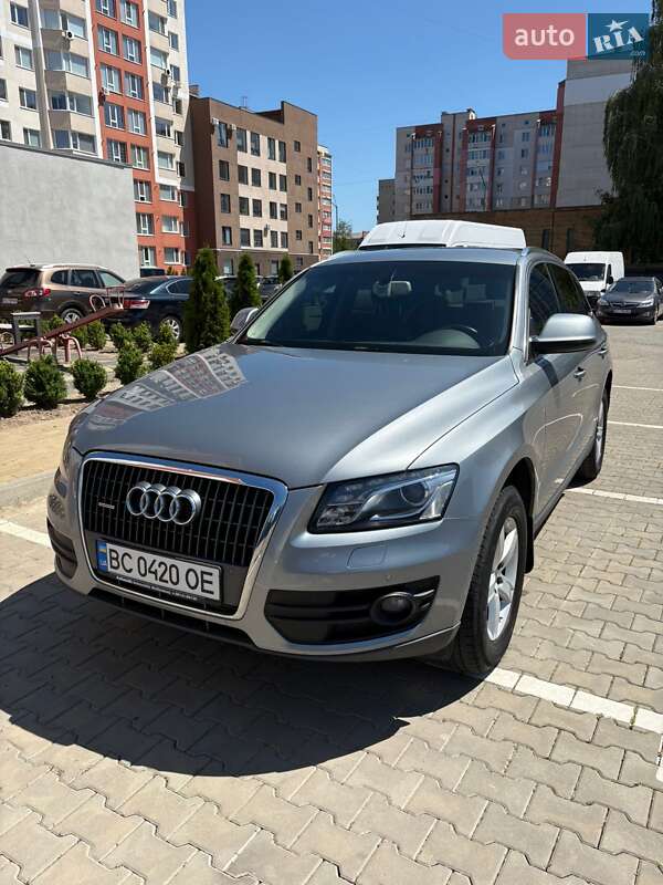 Внедорожник / Кроссовер Audi Q5 2009 в 