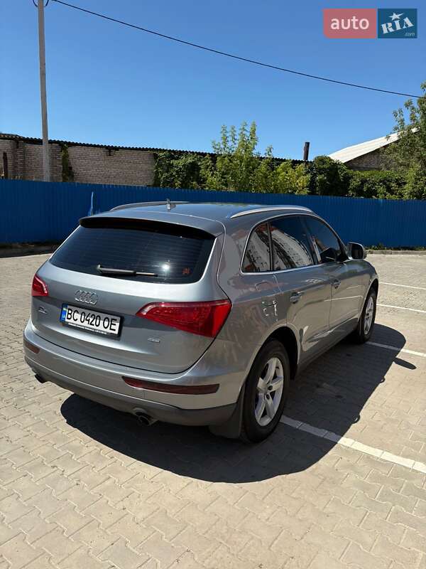 Позашляховик / Кросовер Audi Q5 2009 в Луцьку