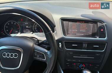 Внедорожник / Кроссовер Audi Q5 2009 в 